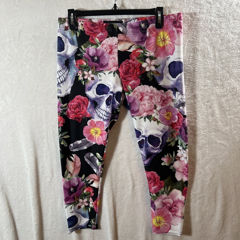GearBunch Womens Capri Leggings Floral Skull - XL
